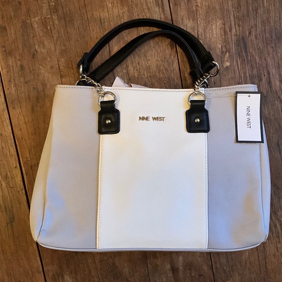Nine West Handbags - NWT Nine West Purse
